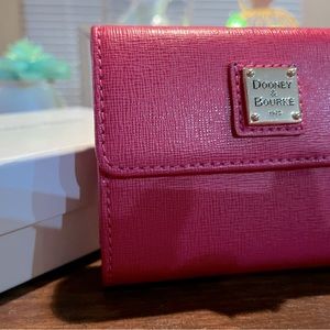 Dooney & Bourke wallet